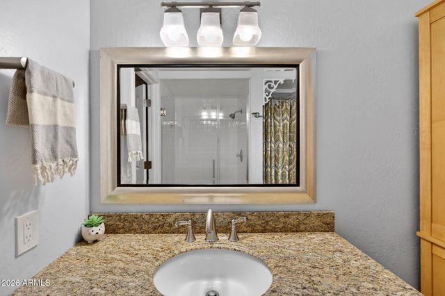 1321 E TREASURE COVE Drive, Gilbert, AZ 85234