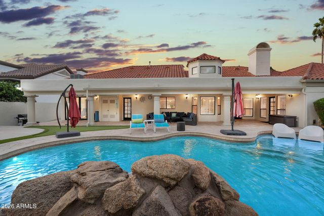 1321 E TREASURE COVE Drive, Gilbert, AZ 85234