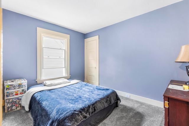1030 S Jackson Street, Jackson, MI 49203