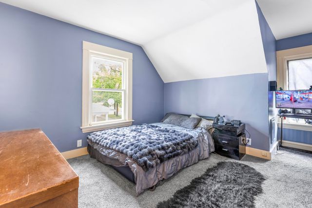 1030 S Jackson Street, Jackson, MI 49203