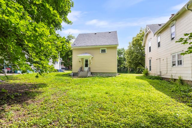 1030 S Jackson Street, Jackson, MI 49203