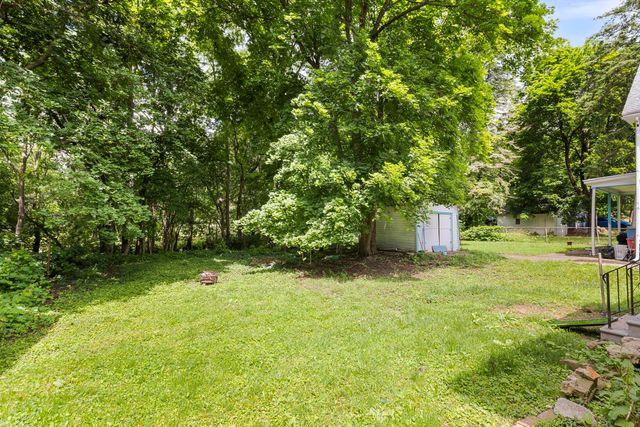 1030 S Jackson Street, Jackson, MI 49203