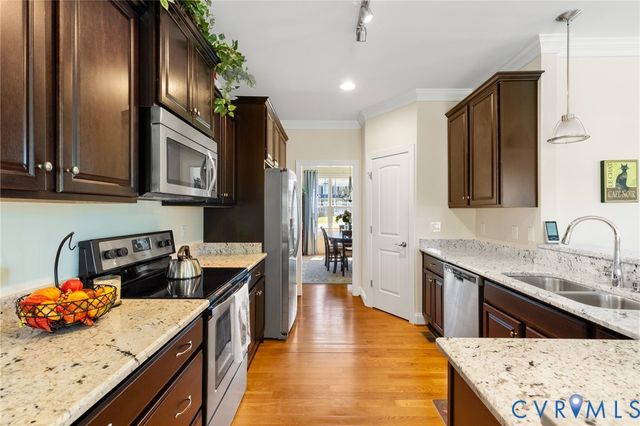 10240 Deerlake Dr, New Kent, VA 23124