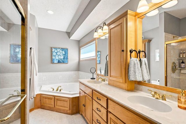 1647 Seashell Lane, Waconia, MN 55387