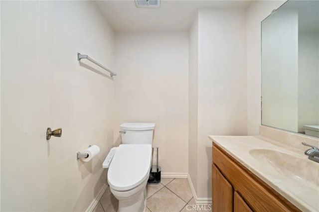 2443 Deodar Street 2, Santa Ana, CA 92705