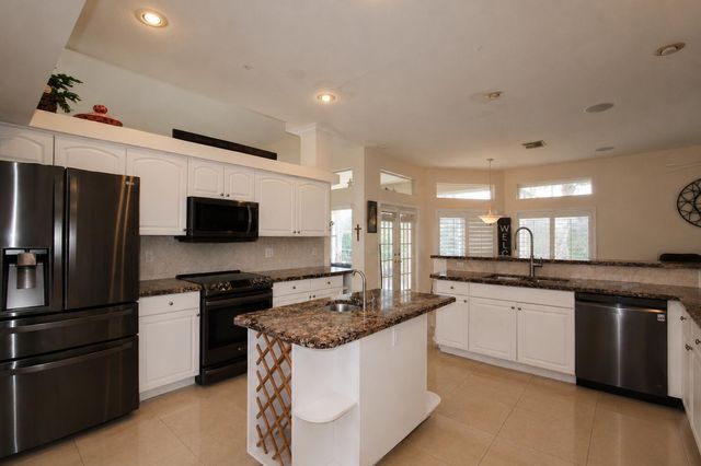 1542 SW JASMINE Trace, Palm City, FL 34990