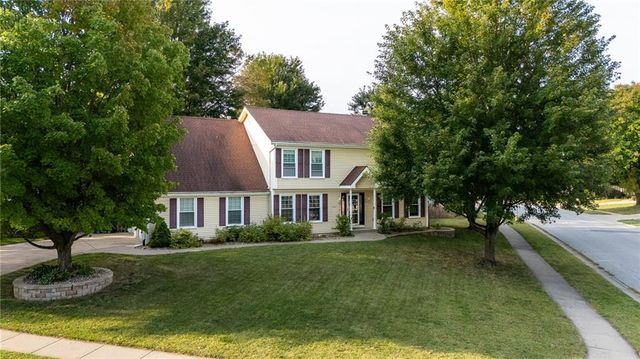 1327 Easton Court, Liberty, MO 64068