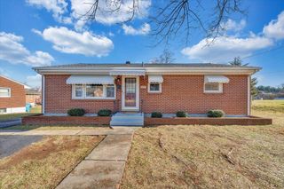 5001 Hazelridge RD, Roanoke, VA 24012