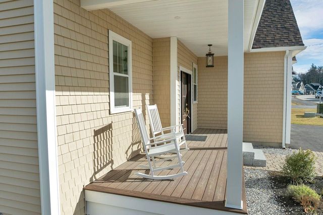 44 Lady Walsingham Way, Laconia, NH 03246