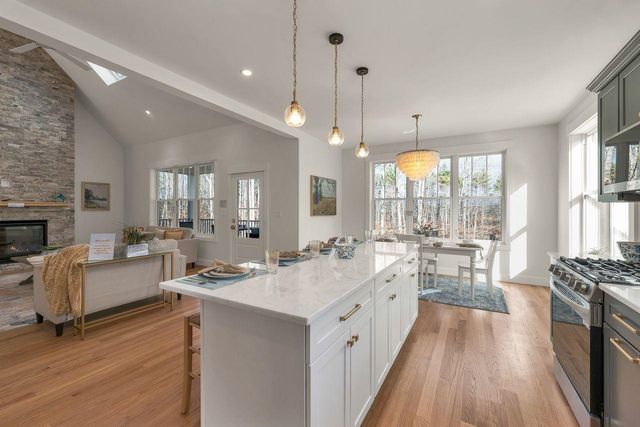 44 Lady Walsingham Way, Laconia, NH 03246