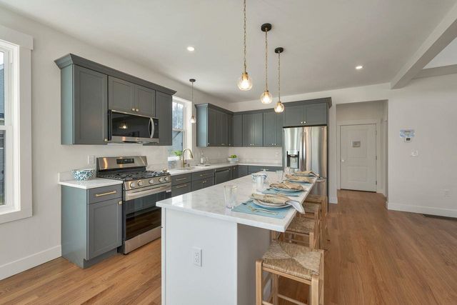 44 Lady Walsingham Way, Laconia, NH 03246