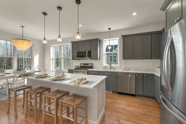 44 Lady Walsingham Way, Laconia, NH 03246