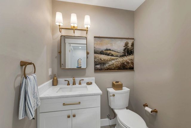 44 Lady Walsingham Way, Laconia, NH 03246