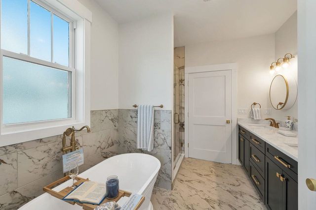 44 Lady Walsingham Way, Laconia, NH 03246