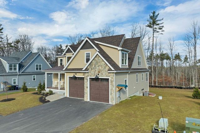 44 Lady Walsingham Way, Laconia, NH 03246