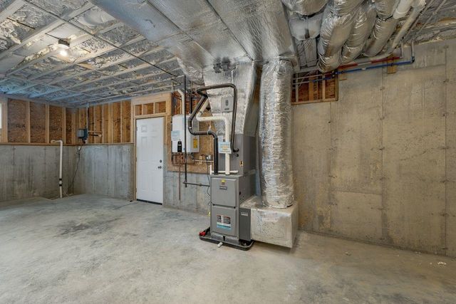 44 Lady Walsingham Way, Laconia, NH 03246