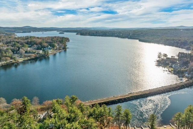 44 Lady Walsingham Way, Laconia, NH 03246