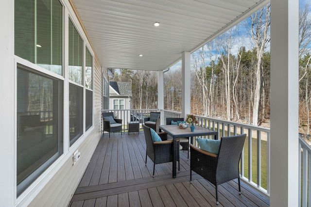 44 Lady Walsingham Way, Laconia, NH 03246