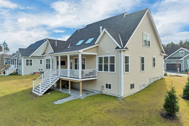 44 Lady Walsingham Way, Laconia, NH 03246