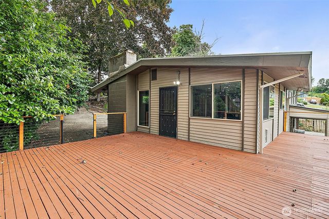 9656 Beacon Avenue S, Seattle, WA 98118