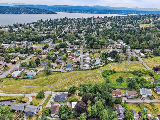 9656 Beacon Avenue S, Seattle, WA 98118