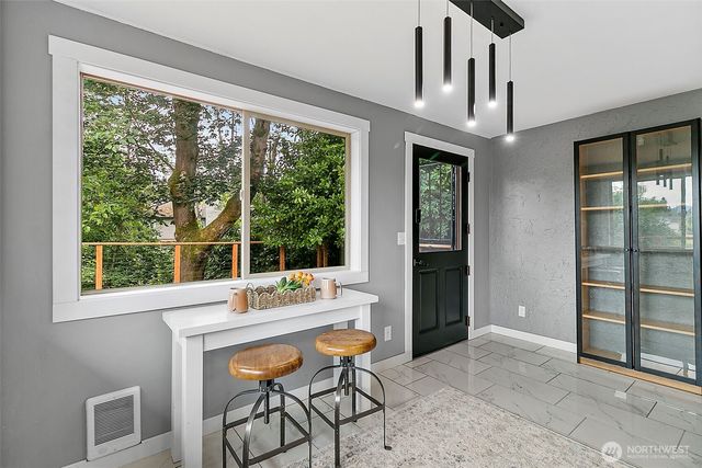 9656 Beacon Avenue S, Seattle, WA 98118