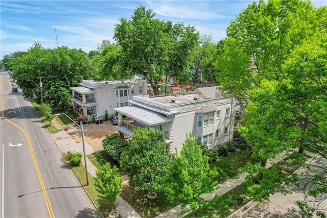 901 E 39th Street, Kansas City, MO 64109
