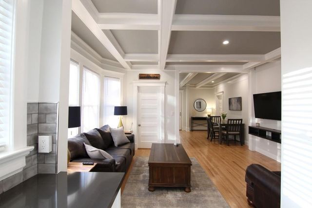 901 E 39th Street, Kansas City, MO 64109