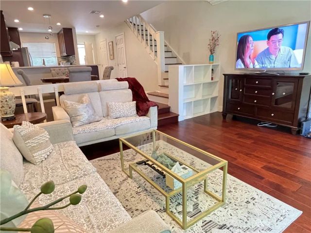 249 Pineview, Irvine, CA 92620