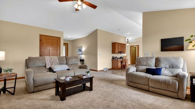 4409 Echo Valley Drive, Eau Claire, WI 54701