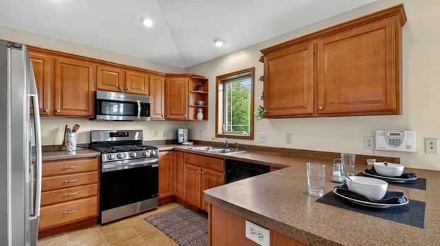 4409 Echo Valley Drive, Eau Claire, WI 54701