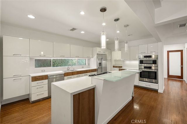 2511 Granville, Los Angeles, CA 90064