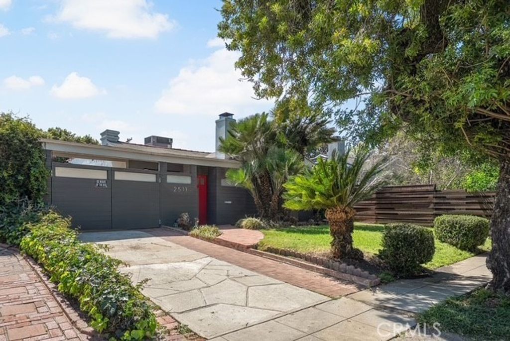 2511 Granville, Los Angeles, CA 90064