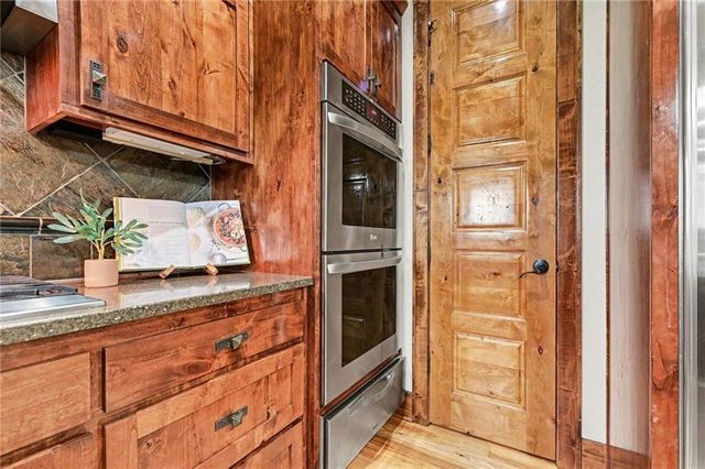 18890 W 252 nd Street, Paola, KS 66071