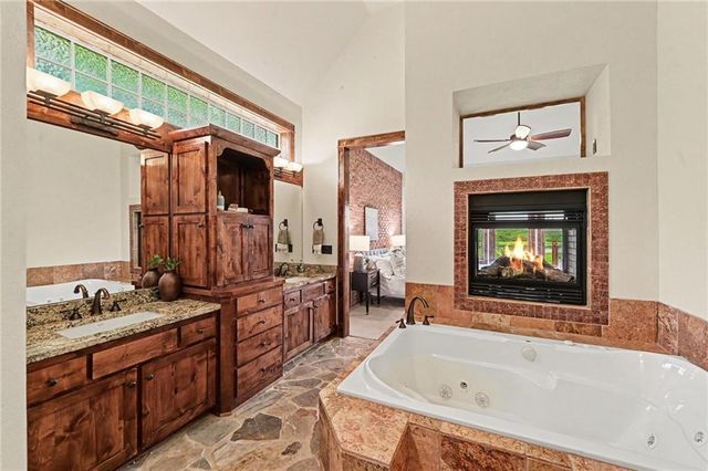 18890 W 252 nd Street, Paola, KS 66071