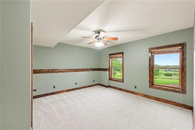18890 W 252 nd Street, Paola, KS 66071