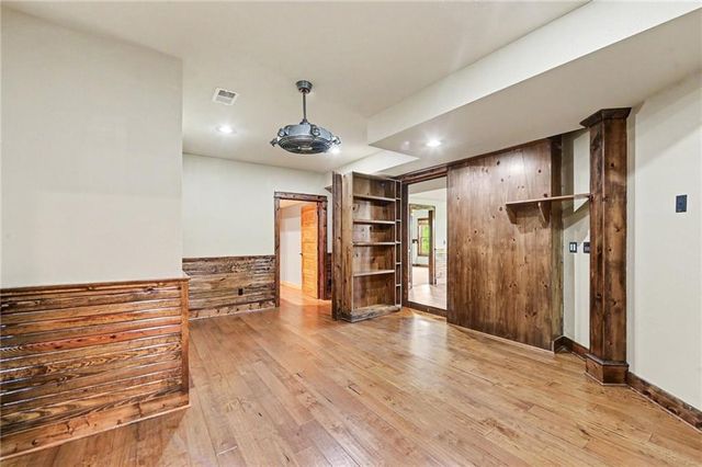 18890 W 252 nd Street, Paola, KS 66071