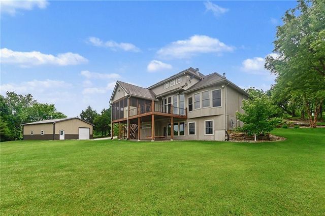 18890 W 252 nd Street, Paola, KS 66071