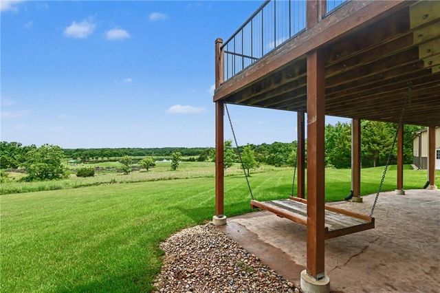 18890 W 252 nd Street, Paola, KS 66071