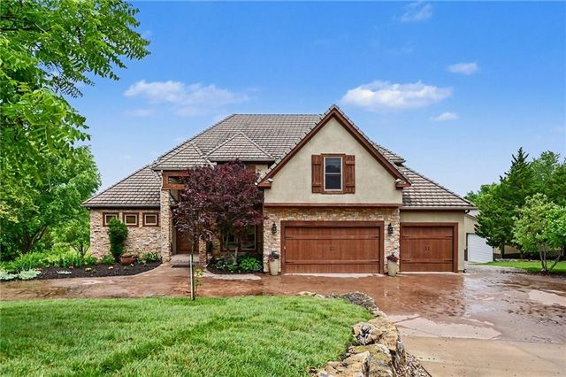 18890 W 252 nd Street, Paola, KS 66071