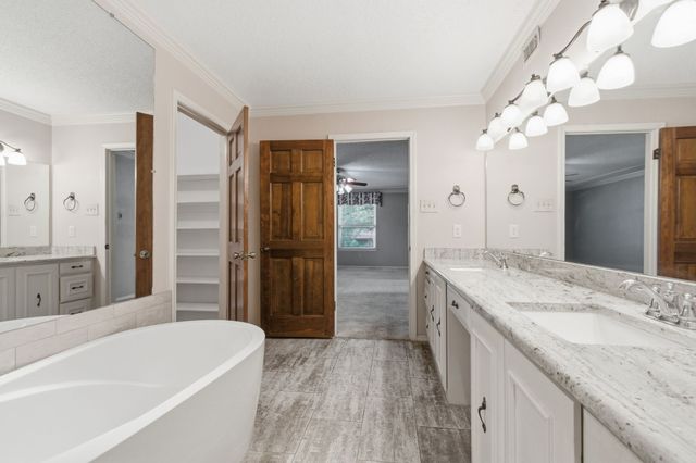 6504 Riviera Drive, North Richland Hills, TX 76180