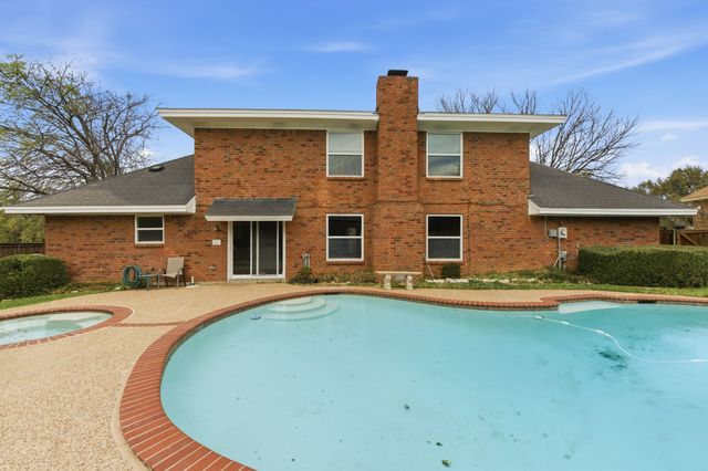 6504 Riviera Drive, North Richland Hills, TX 76180