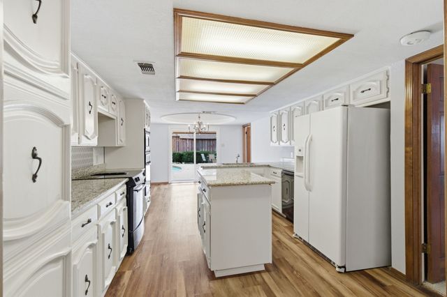 6504 Riviera Drive, North Richland Hills, TX 76180