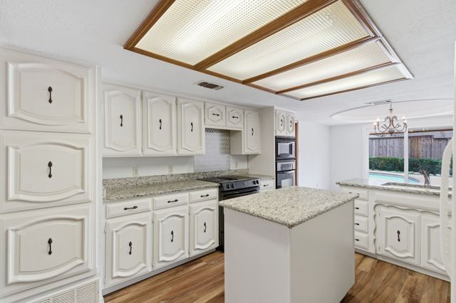 6504 Riviera Drive, North Richland Hills, TX 76180