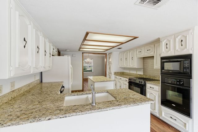 6504 Riviera Drive, North Richland Hills, TX 76180