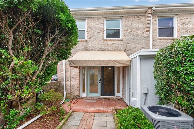 409 25th St Apt 106, Virginia Beach, VA 23451