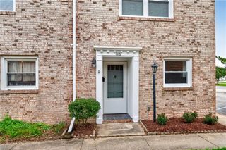 409 25th St Apt 106, Virginia Beach, VA 23451