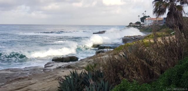 4186 Camino Islay, San Diego, CA 92122