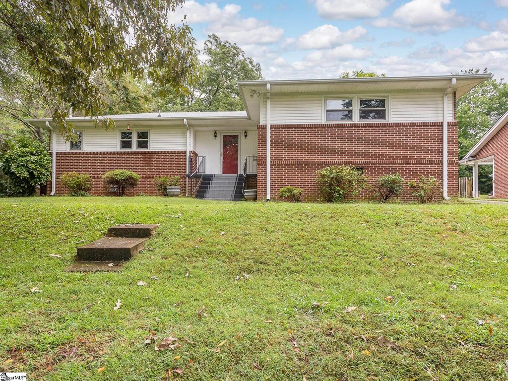 106 Green Street, Greer, SC 29650