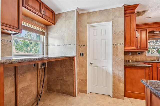 215 S WEST SHORE BOULEVARD, Tampa, FL 33609